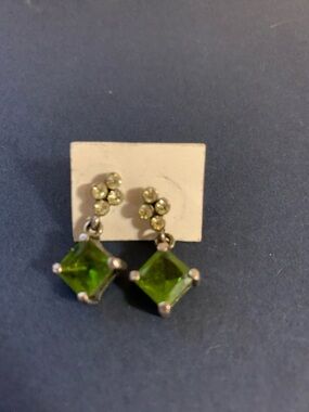 Green Crystal Drop Earrings - Elegant Women's Jewelry